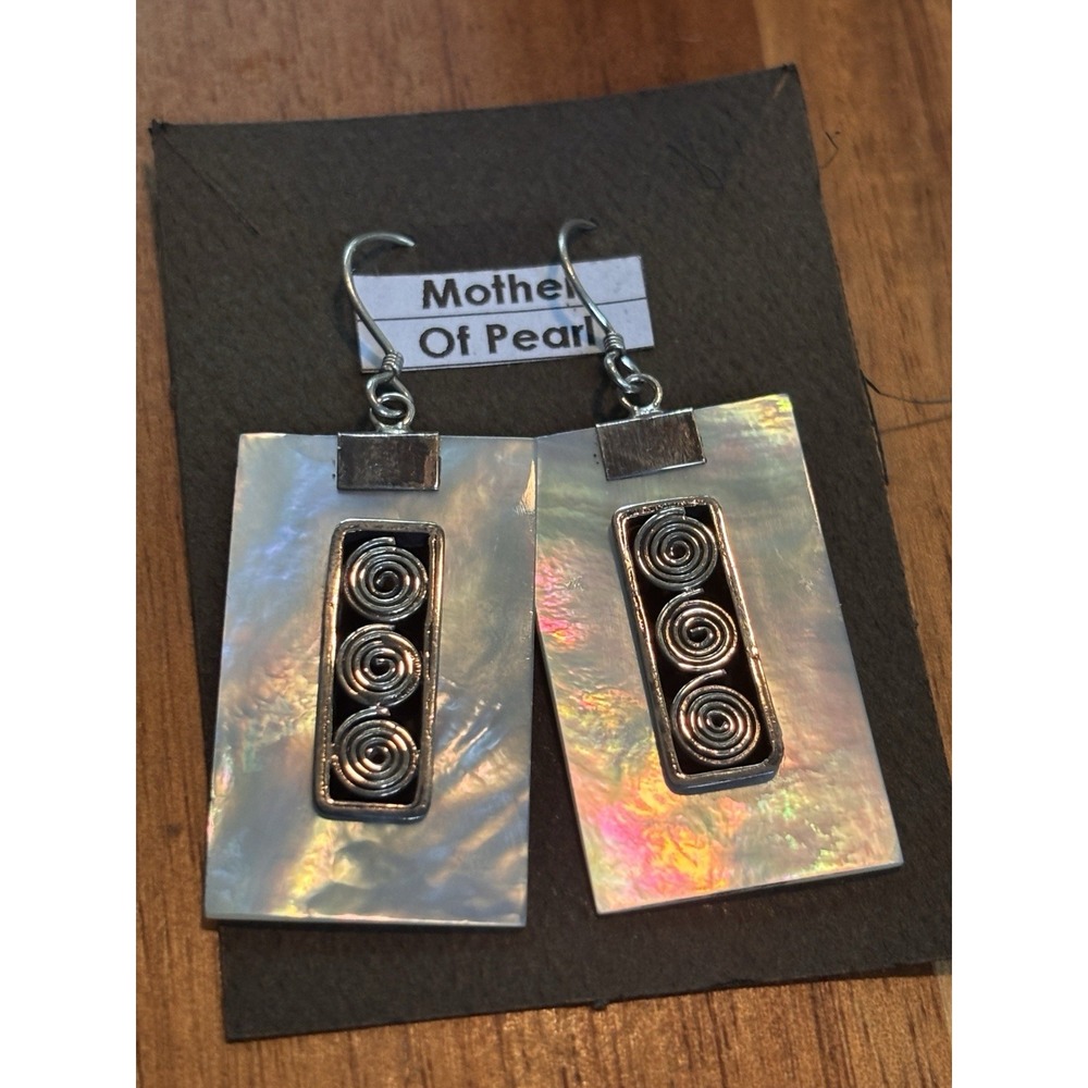 Beautiful Sterling Silver Mother Of Pearl Earrings